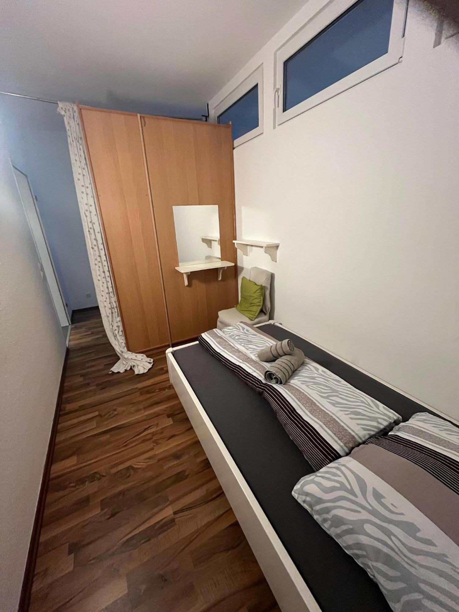 Nasa Wohnung Uerdingen เครเฟลด์ ภายนอก รูปภาพ